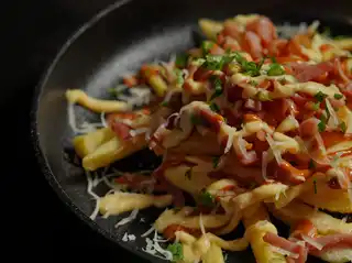 Loaded Fries mit Topping